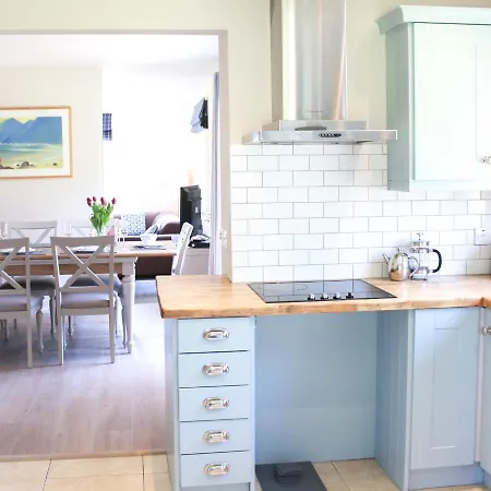 4 Bedroom With Wheelchair Accessible Bathroom 2km From Kenmare